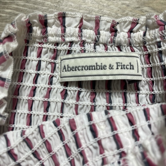 A&F off the shoulder stripped smocked peplum - Picture 4 of 7